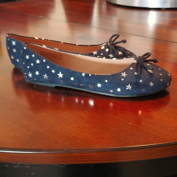 Girls Left and Right brand star flats - Picture 2 of 5